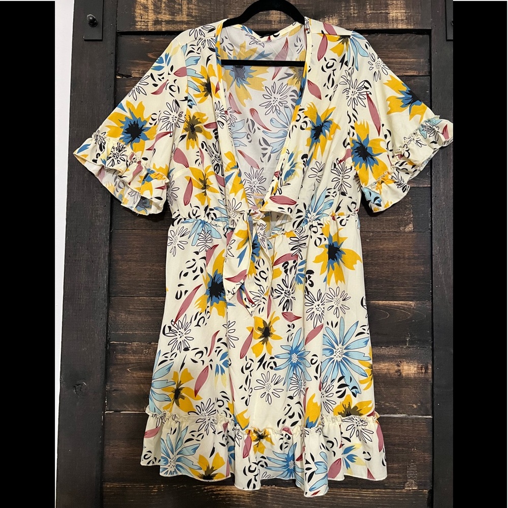 • Floral Dress •